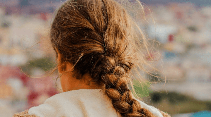 como acabar com o frizz no cabelo