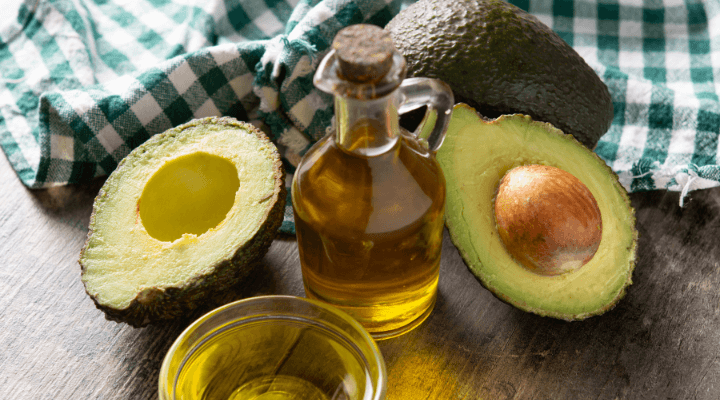 óleo de abacate no cabelo